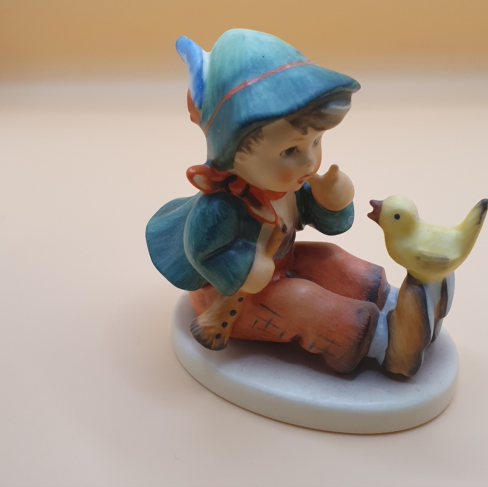 Goebel Singing Lessons Figurine